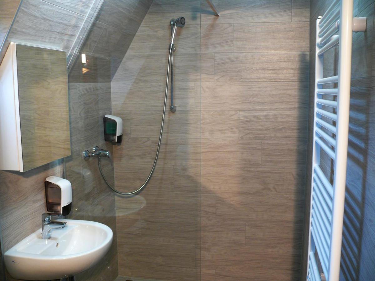 Kadarta Vendeglo Panzio Bed & Breakfast Veszprem Ngoại thất bức ảnh